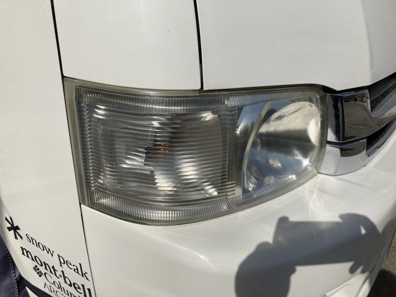 ハイエースヘッドライトの黄ばみ