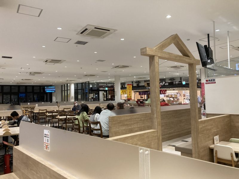 岡崎サービスエリアのフードコート