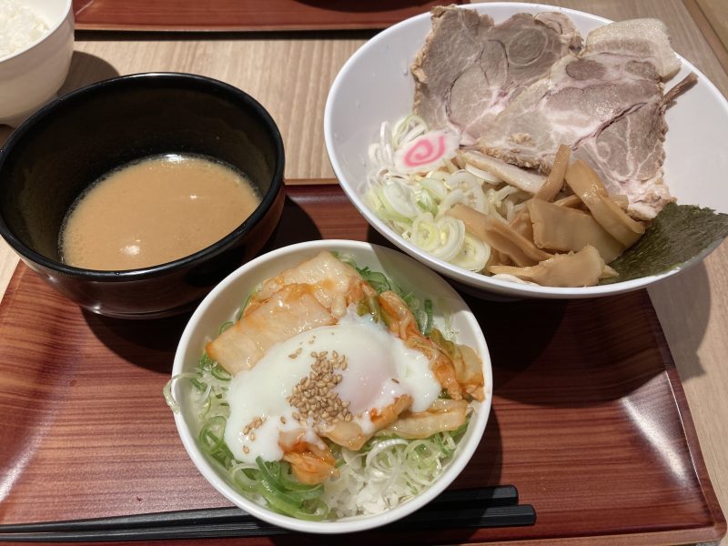川島ハイウェイ オアシスPAレストランつけ麺のミニキムチ丼セット
