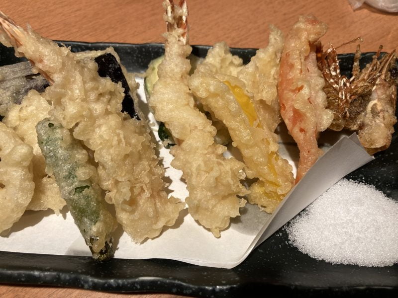 高山駅前の日本海庄やの車エビと野菜の天ぷの