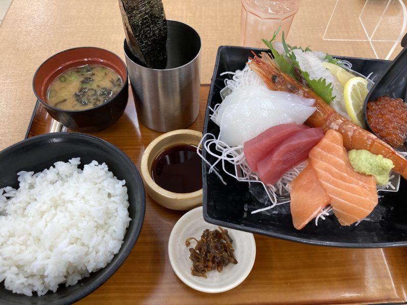 湯の華アイランドのレストラン