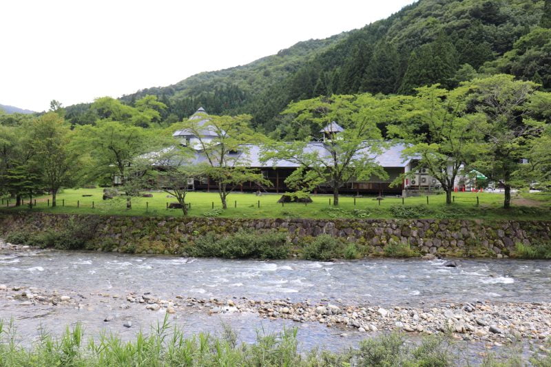 道の駅パスカル清見沿いの馬瀬川
