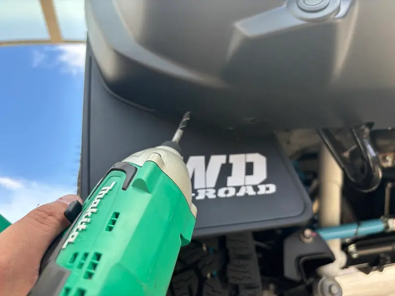 ジムニーマッドガード