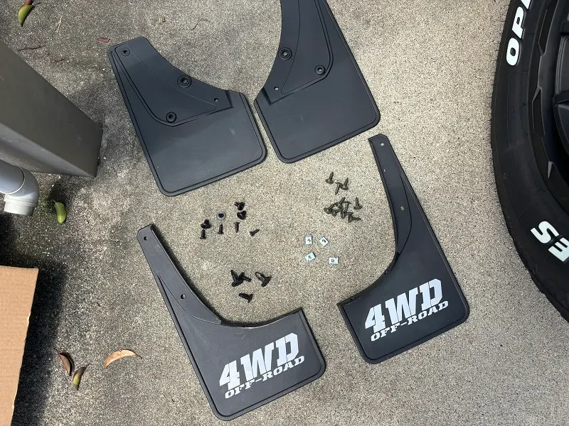 ジムニーマッドガード