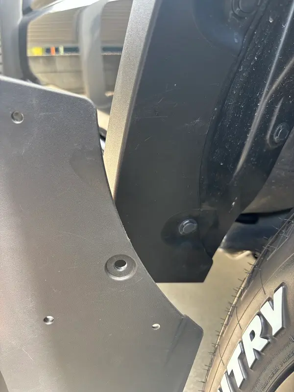 ジムニーマッドガード