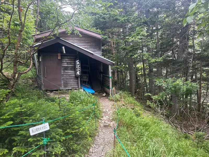 仙丈ヶ岳登山道　藪沢小屋