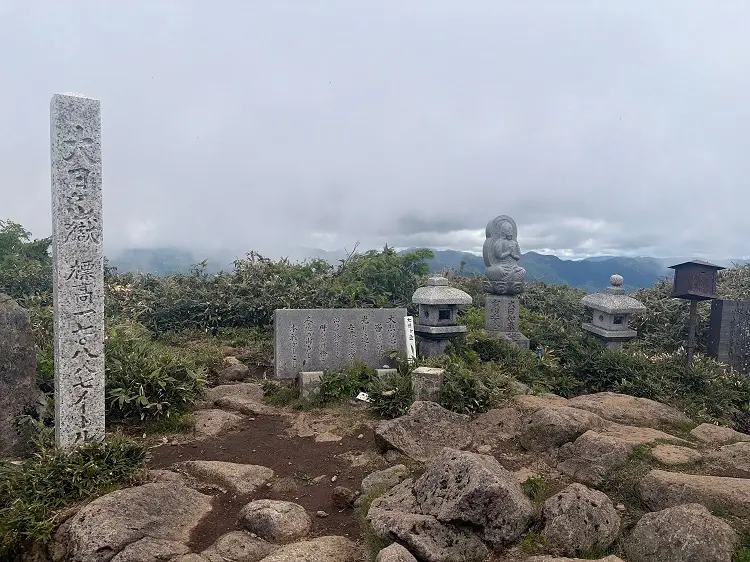 大日ヶ岳山頂