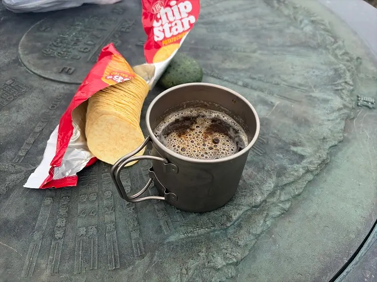 大日ヶ岳山頂でコーヒー