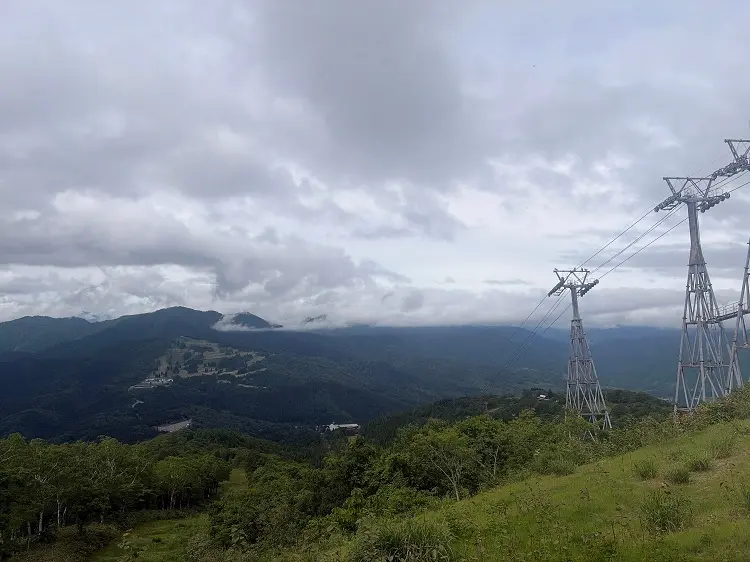 大日ヶ岳登山口 桧峠方面の眺め